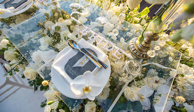 Theme White Wedding - Paresa Resort Phuket